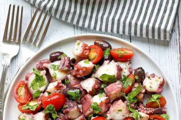 Ahtapot Salata / Octopus Salad