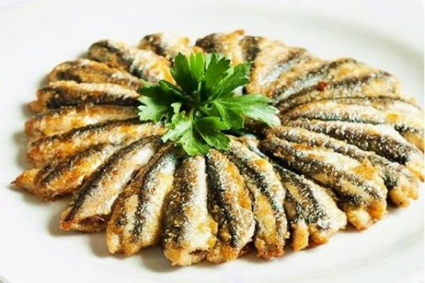 Hamsi Tava/Fried Anchovies